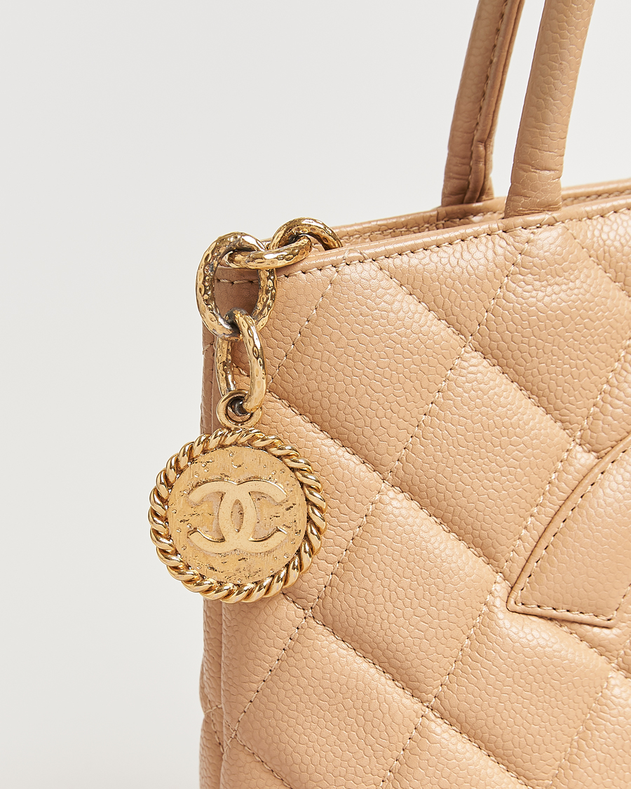 Herren | Gifts for Her | Chanel Pre-Owned | Medallion Tote Bag Caviar Beige
