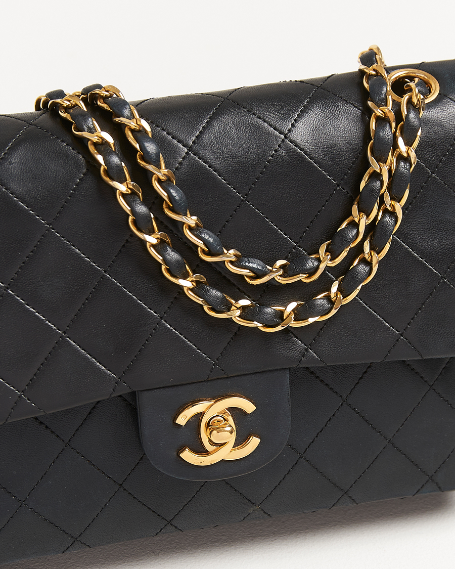 Herren | Chanel Pre-Owned Classic Medium Double Flap Bag Lambskin Black | Chanel Pre-Owned | Classic Medium Double Flap Bag Lambskin Black