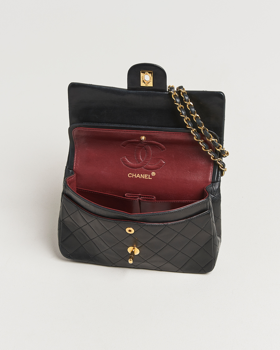 Herren | Gifts for Her | Chanel Pre-Owned | Classic Double Flap Small Lambskin Black