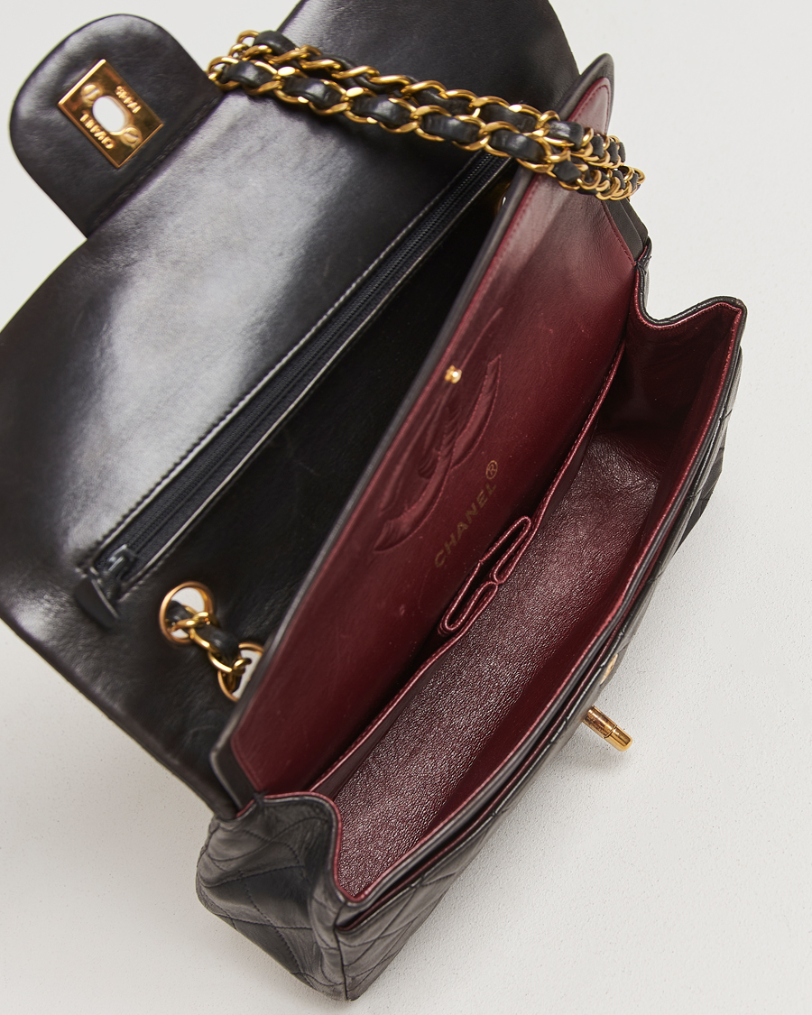 Herren | Gifts for Her | Chanel Pre-Owned | Classic Double Flap Medium Lambskin Black