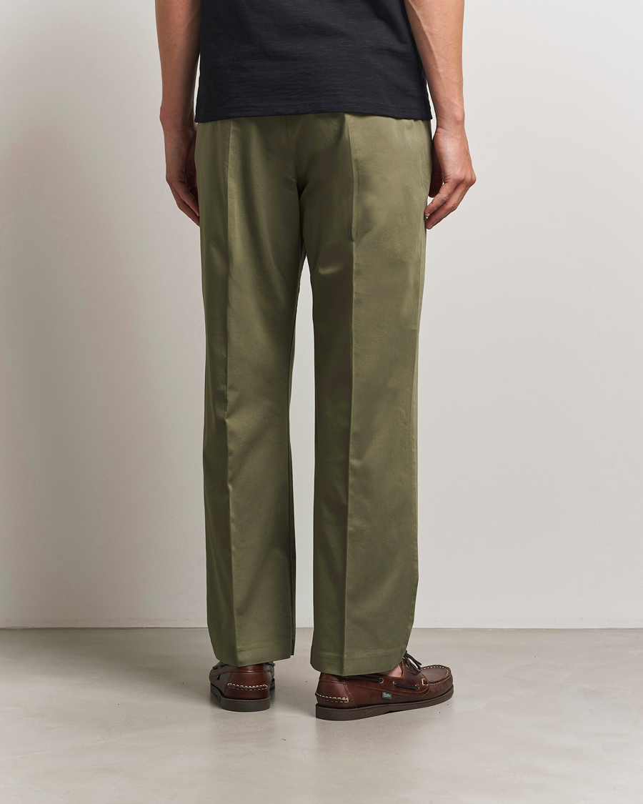 Herren | Hosen | NN07 | Paw Cotton/Lyocell Pleated Trousers Capers Green