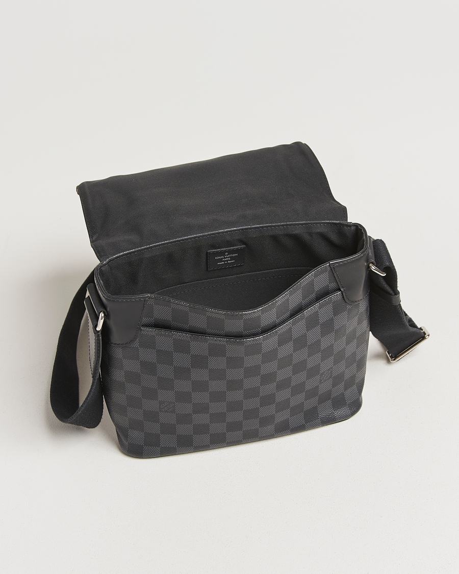 Herren | Pre-Owned & Vintage Bags | Louis Vuitton Pre-Owned | District PM Messenger Bag Damier Graphite
