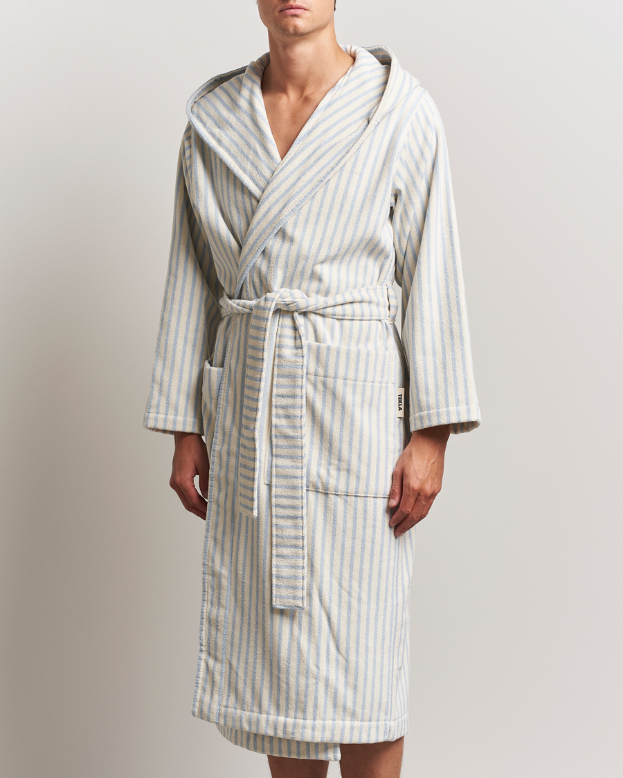 Herren | Schlafanzüge & Bademäntel | Tekla | Organic Terry Hooded Bathrobe Soft Blue Stripes