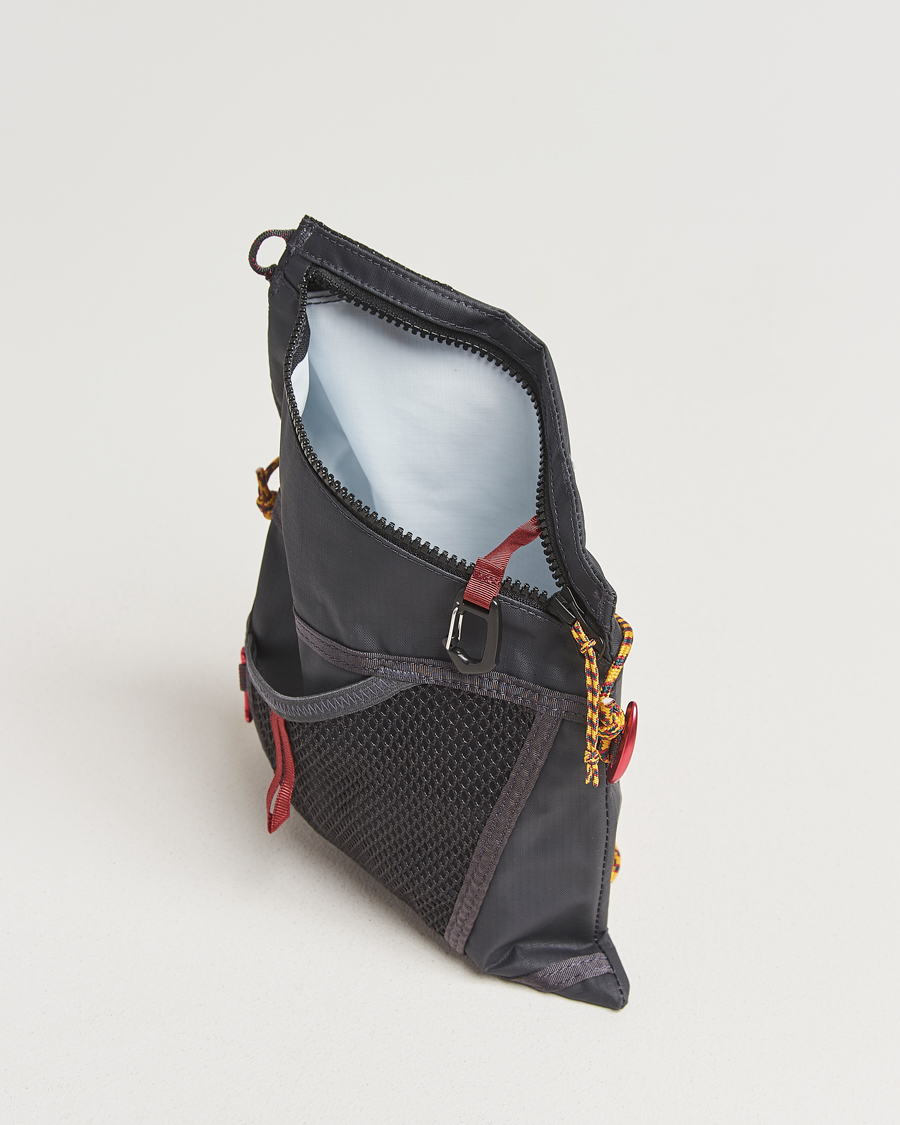 Herren | Taschen | Klättermusen | Hrid WP 1,5L Accessory Bag Raven