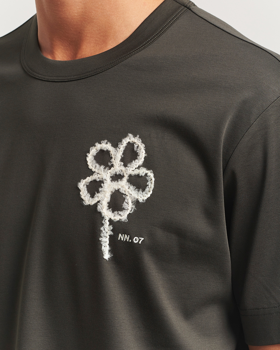 Herren | T-Shirts | NN07 | Pedro Mercerized Embroidered T-Shirt Dark Army