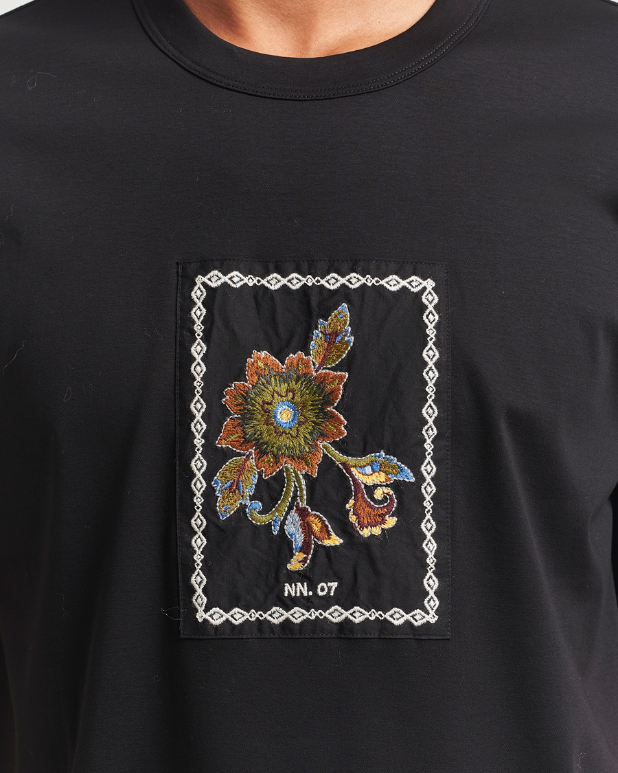 Herren | T-Shirts | NN07 | Pedro Mercerized Flower T-Shirt Black