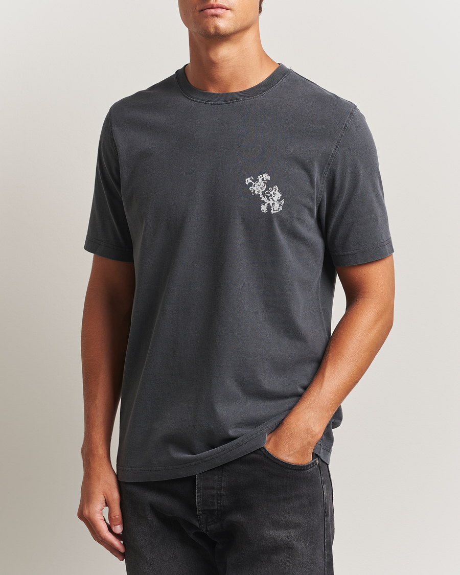Herren | T-Shirts | Samsøe Samsøe | Phil Printed Crew Neck T-Shirt Washed Black