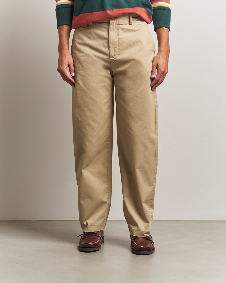 Herren | Hosen | GANT 240 Mulberry Street | Relaxed Fit Cotton Twill Chinos Woody Beige