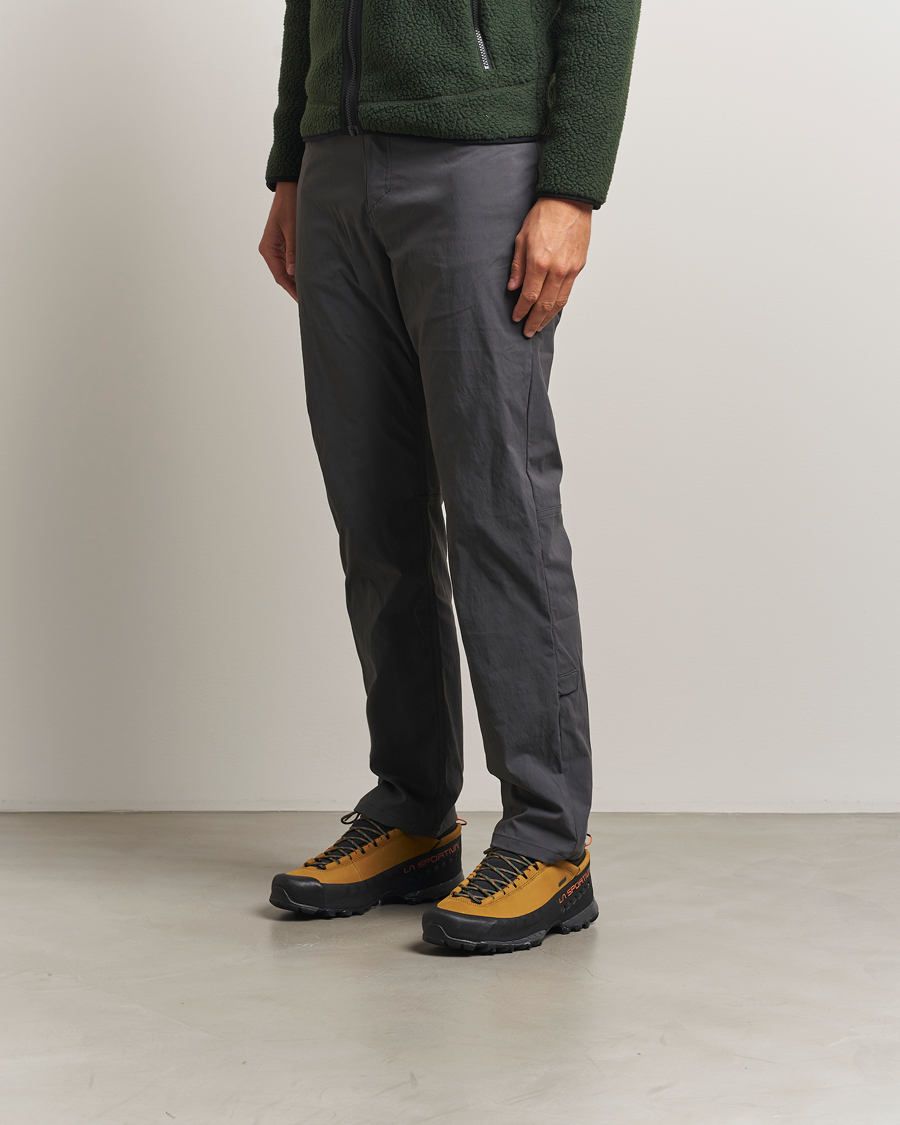Herren | Trail Sneaker | La Sportiva | TX5 GTX Hiking Shoes Savana/Tiger