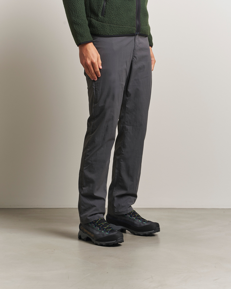 Herren | Hikingschuhe | La Sportiva | Aequilibrium GTX Hiking Boots Carbon/Jungle