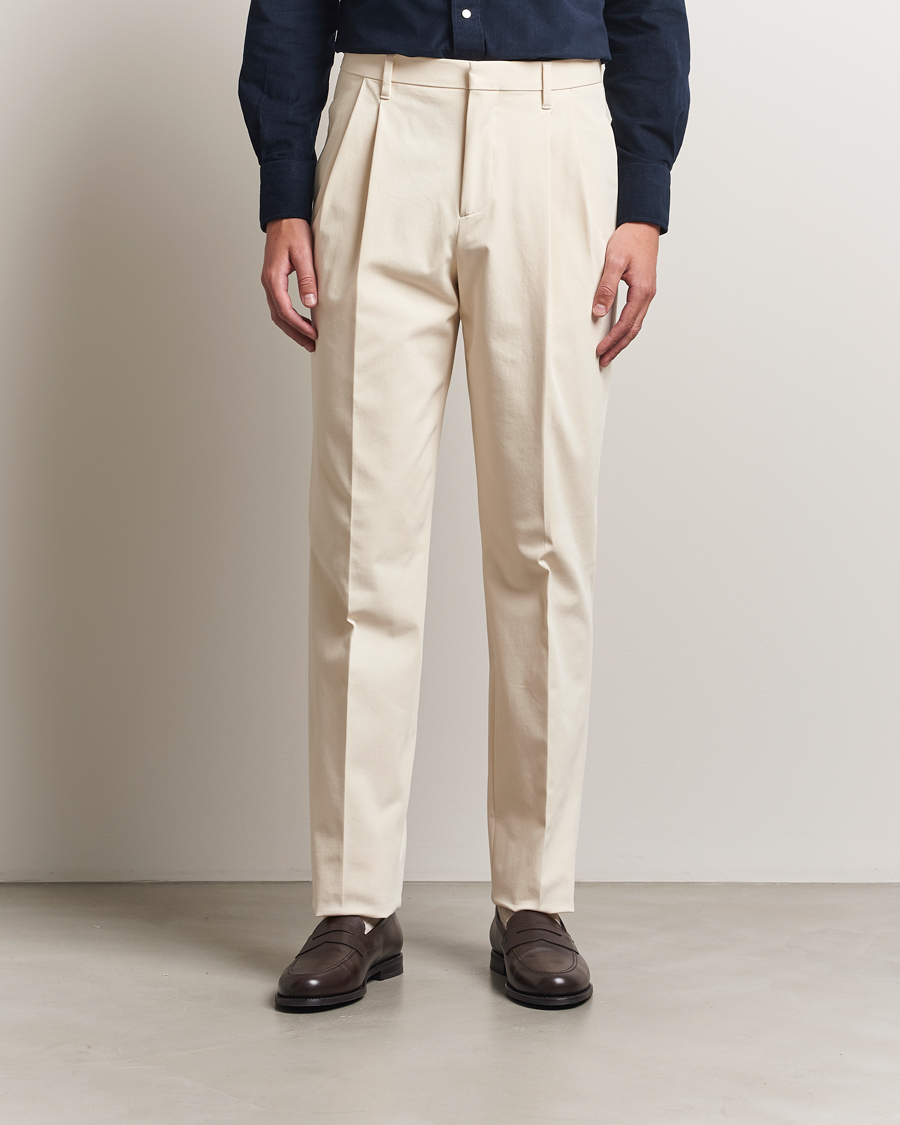 Herren | Hosen | Lardini | Double Pleated Cotton Stretch Trousers Off White