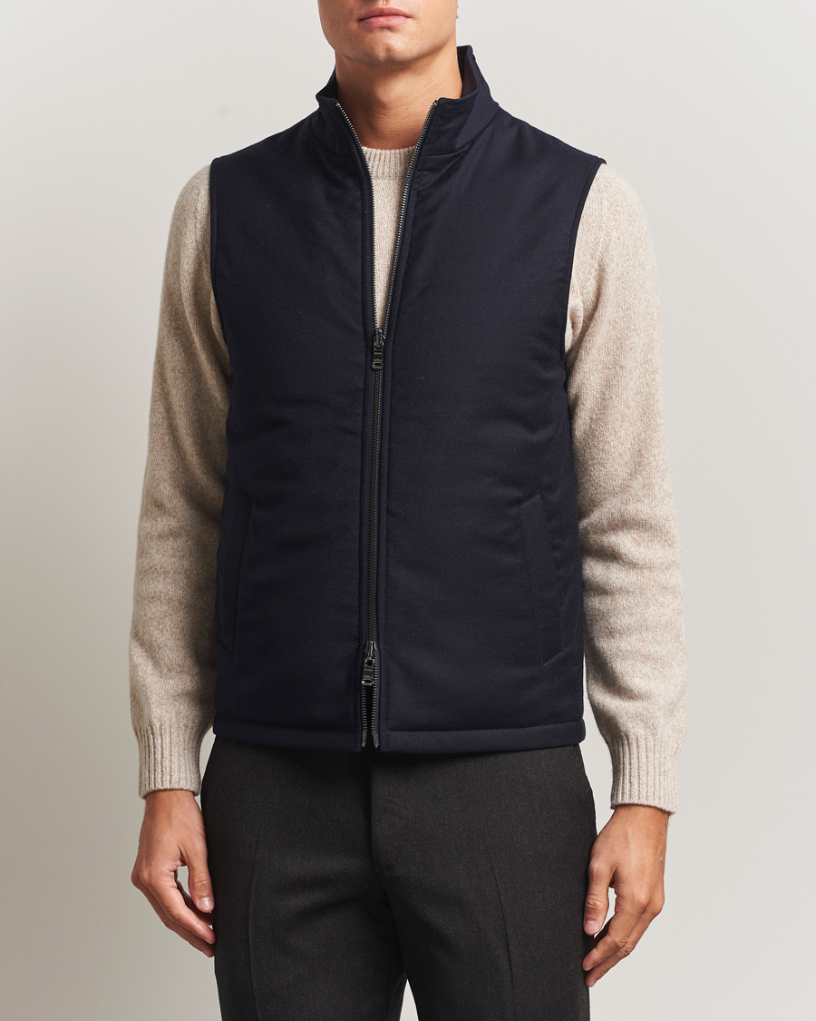 Herren | Westen | Oscar Jacobson | Nylon/Wool Reversible Vest Navy