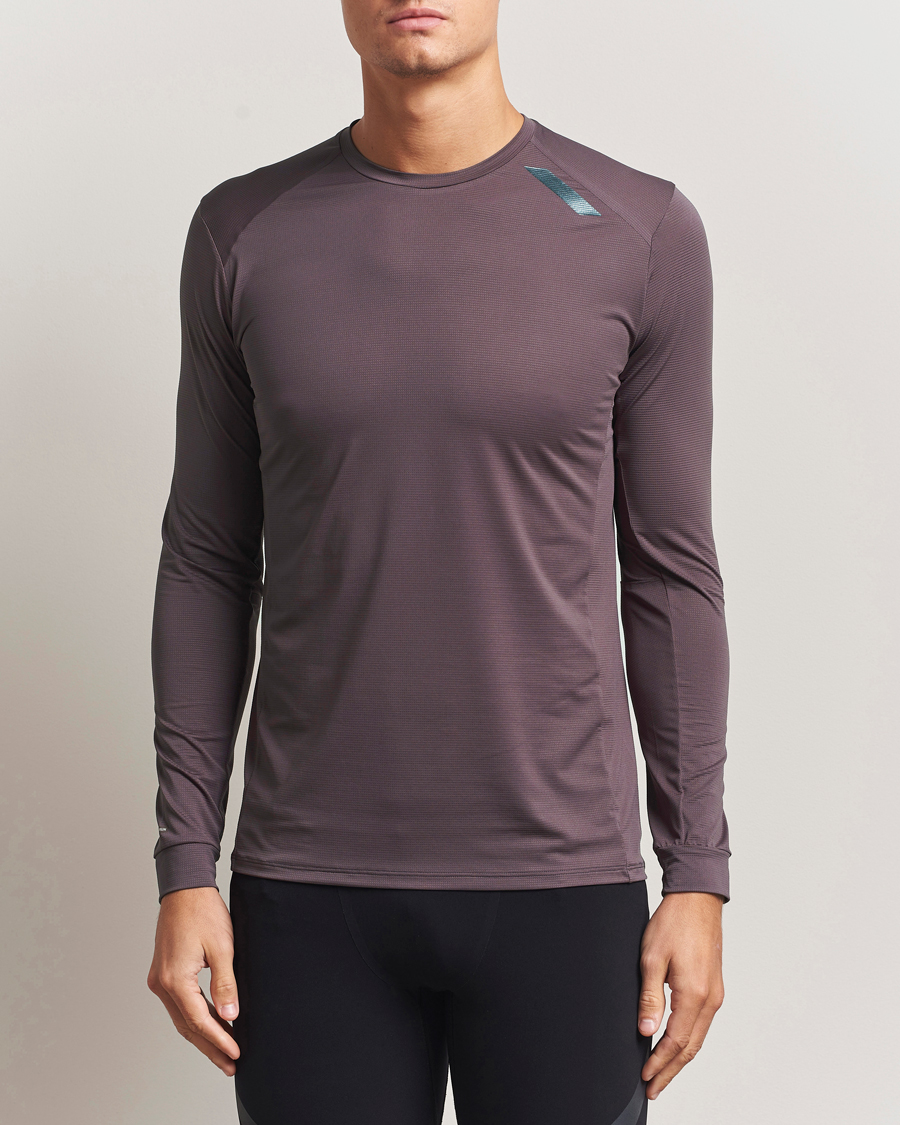 Herren | T-Shirts | SOAR Running | Long Sleeve Tech Tee Dark Grey