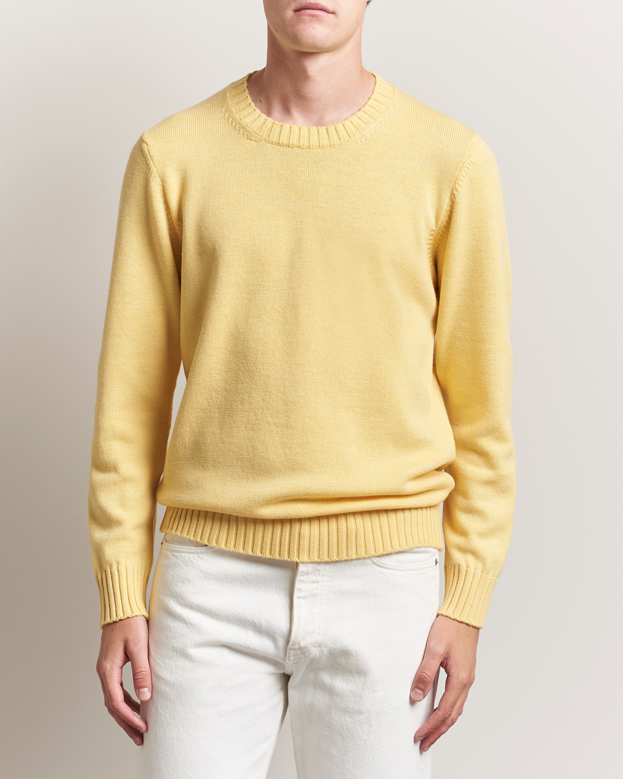 Herren | Pullover | Piacenza Cashmere | Brushed Wool Crew Neck Yellow