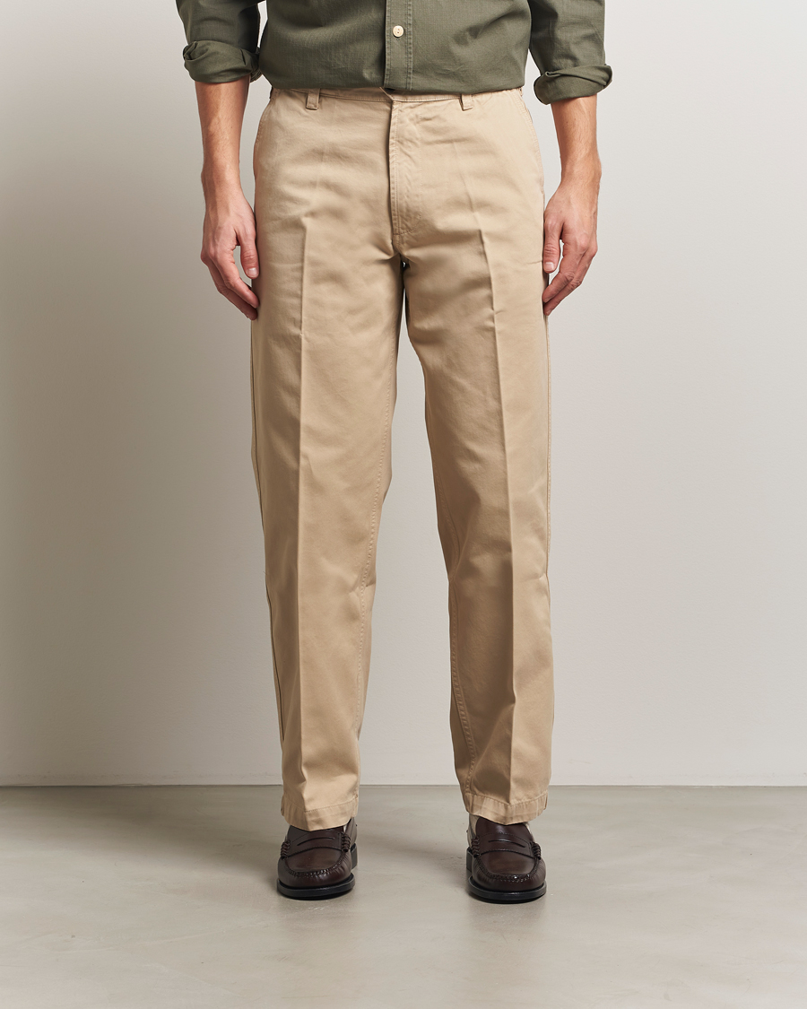 Herren | Hosen | Drake's | Flat Front Peached Cotton Chino Sand