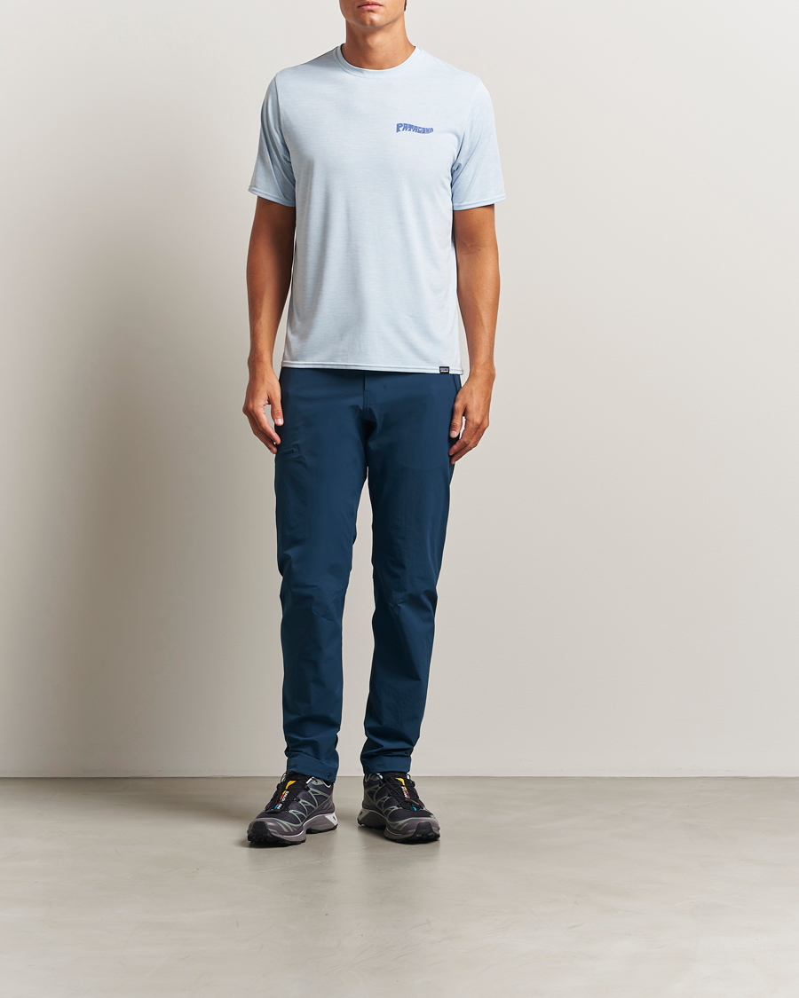 Herren | T-Shirts | Patagonia | Cap Cool Daily Graphic T-Shirt Fleck Blue