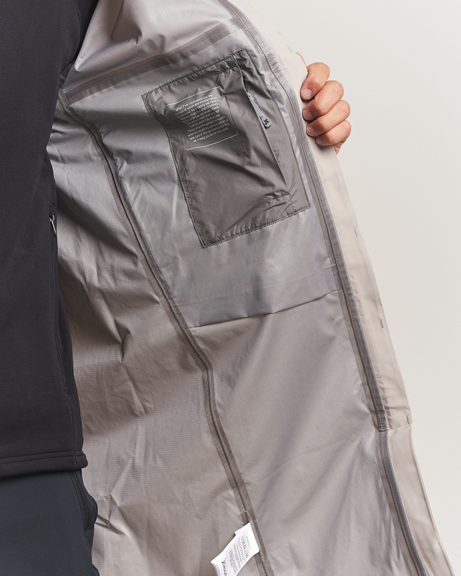 Herren | Jacken | Houdini | One Waterproof Parka Sandstorm