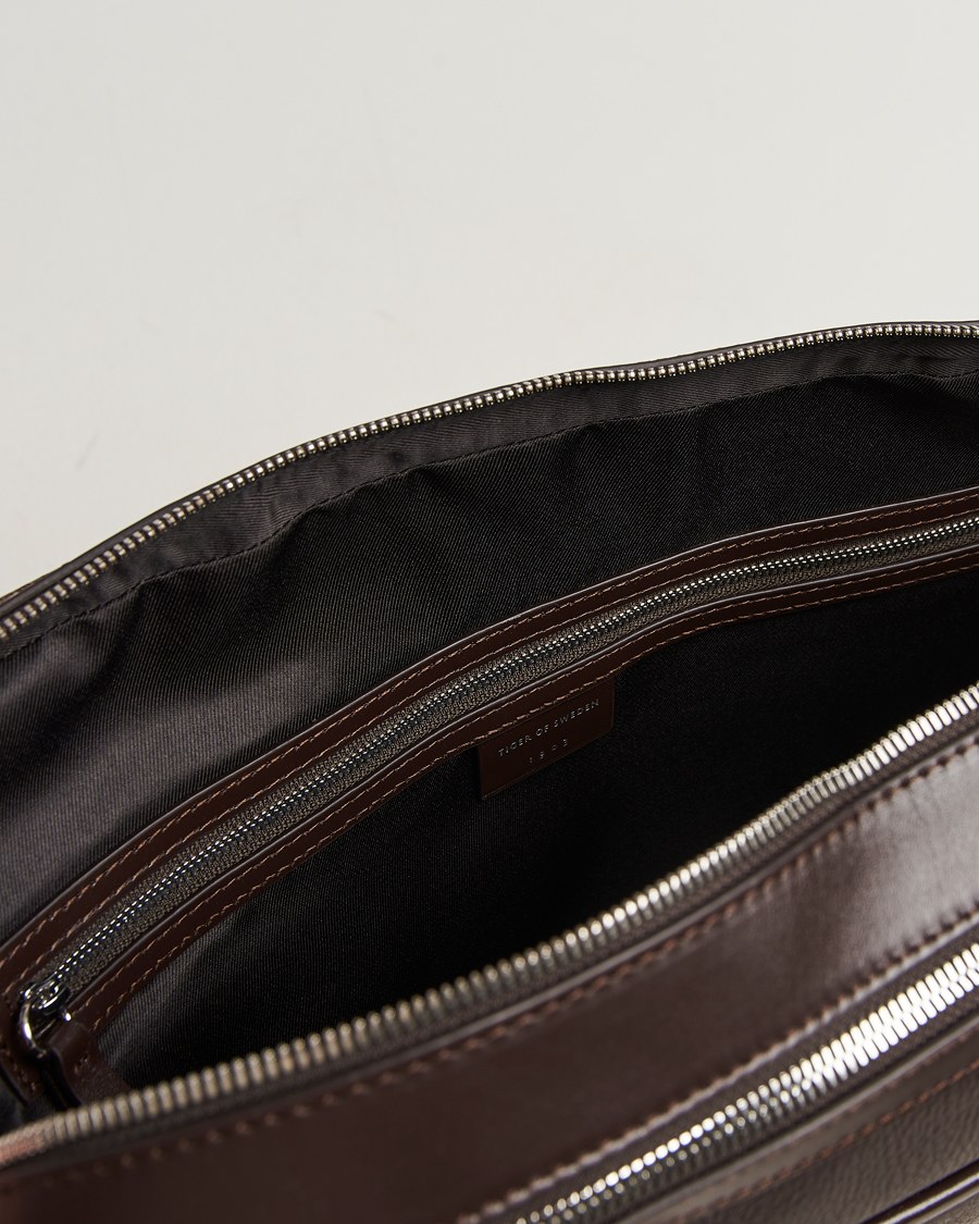 Herren | Taschen | Tiger of Sweden | Burin Grained Leather Briefcase Dark Brown