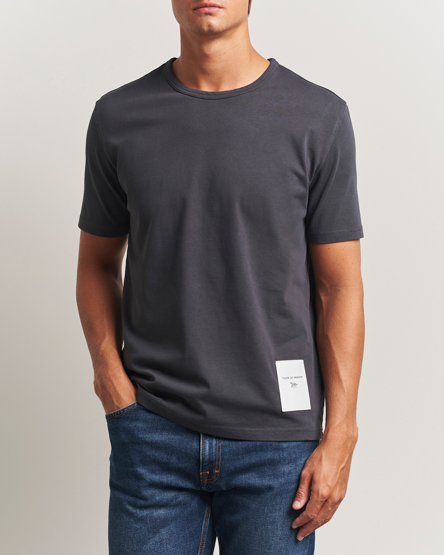 Herren | T-Shirts | Tiger of Sweden | Jake Heavy Crew Neck T-Shirt Phantom