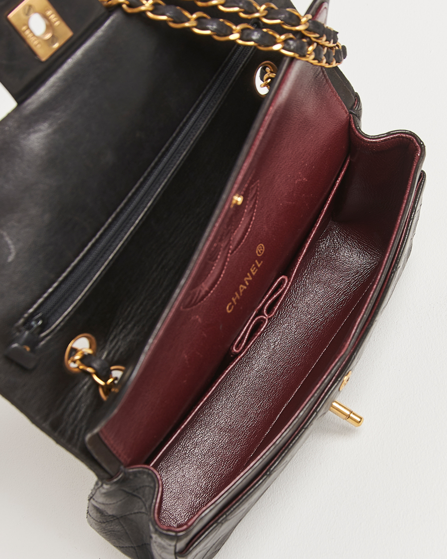 Herren | Gifts for Her | Chanel Pre-Owned | Classic Double Flap Medium Lambskin Black