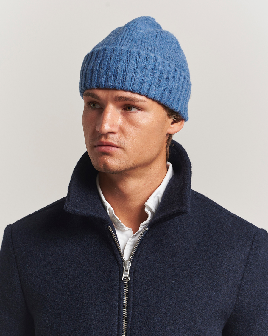 Herren | Mützen | Robert Mackie | Rona Ribbed Shaggy Lambswool Beanie Light Blue