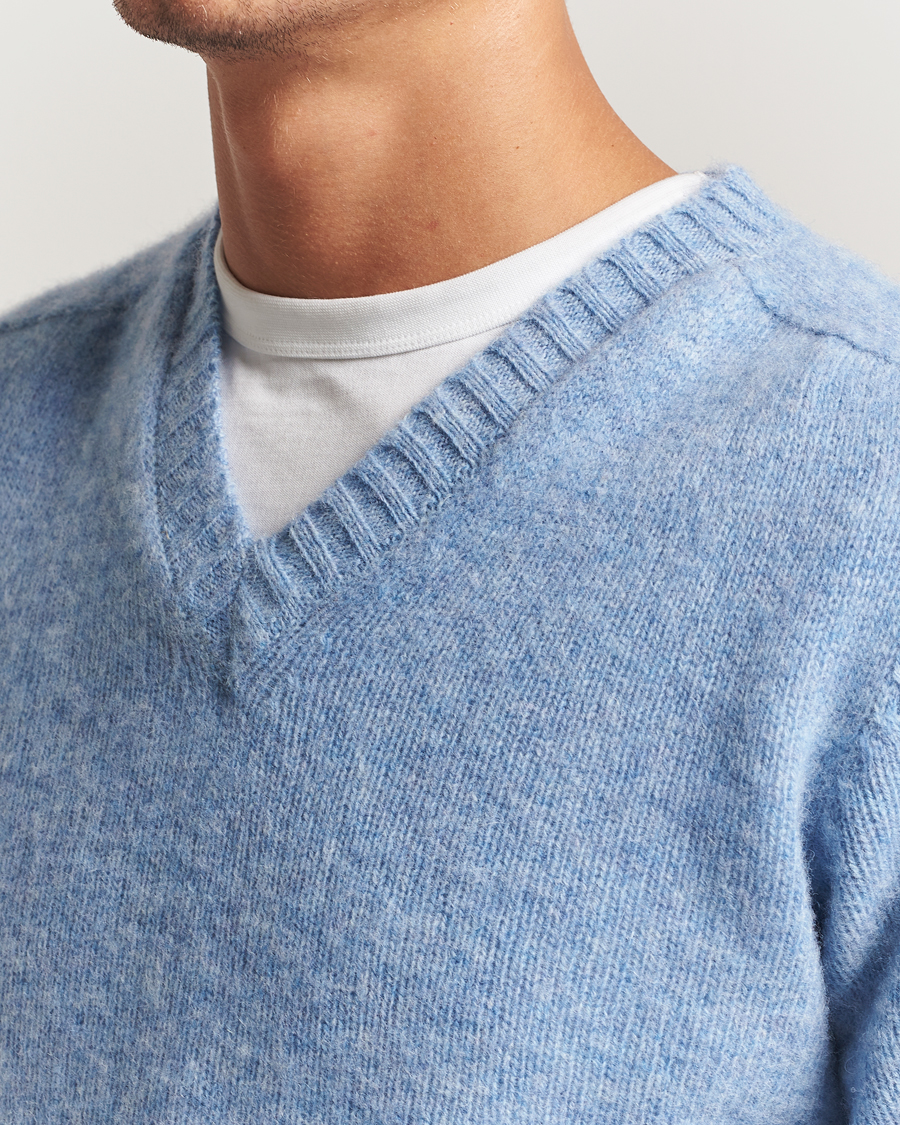Herren | Pullover | Harley Of Scotland | Brushed Supersoft Lambswool V-Neck Light Blue