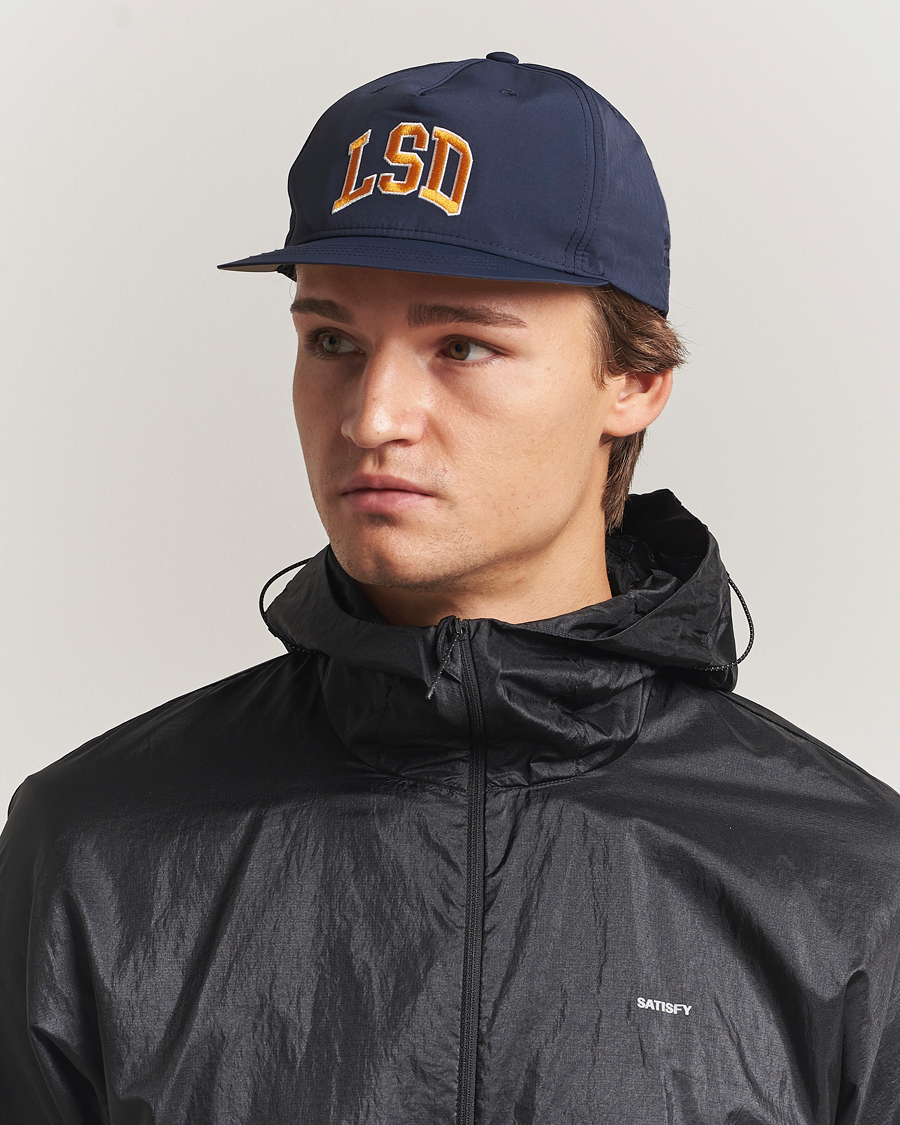 Satisfy FliteSilk Running Cap Navy bei Care of Carl