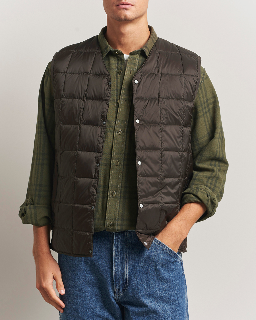 Herren | Westen | TAION | V-Neck Lightweight Down Vest Dark Choco