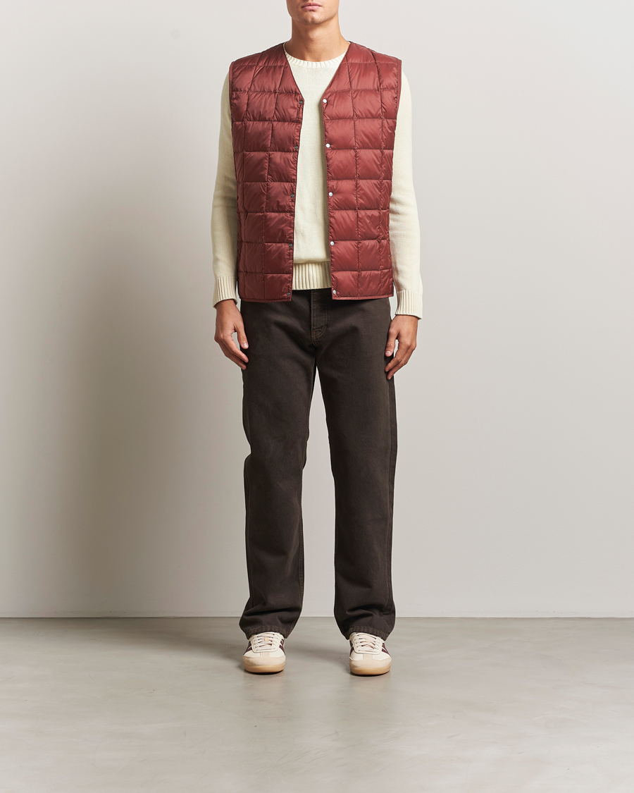 Herren | Jacken | TAION | V-Neck Lightweight Down Vest Dark Red