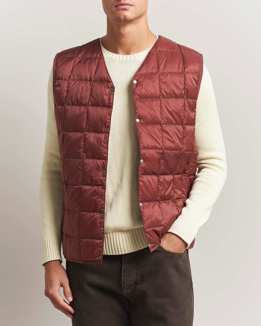 Herren | Westen | TAION | V-Neck Lightweight Down Vest Dark Red