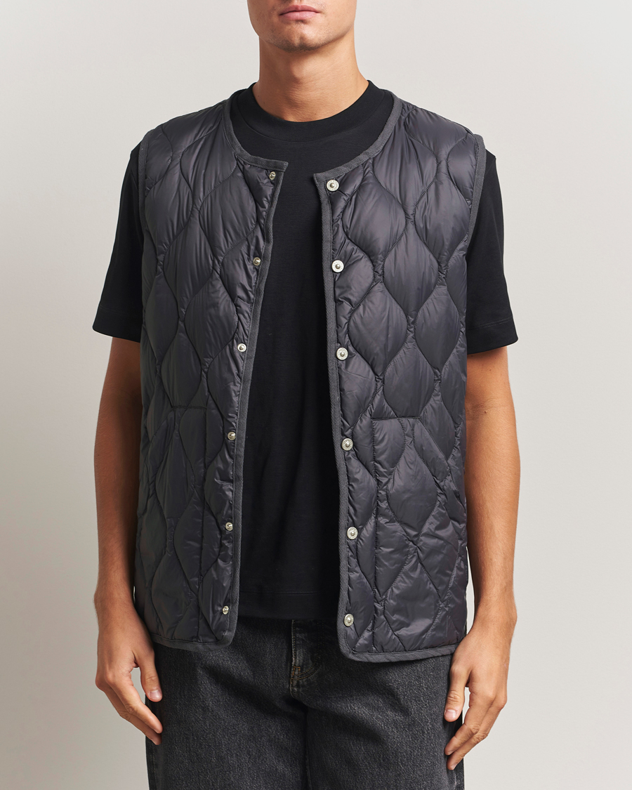 Herren | Westen | TAION | Military Crew Neck Down Vest Dark Grey