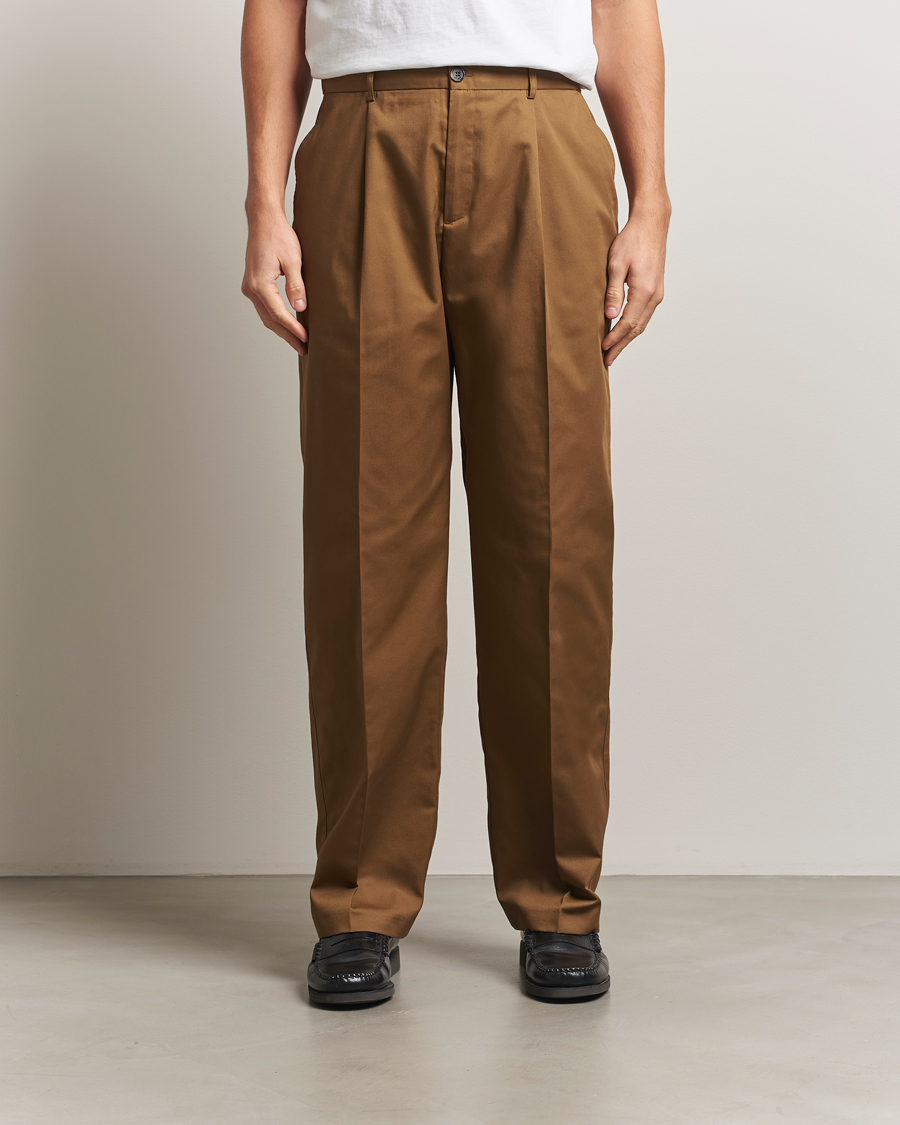 Herren | Hosen | LES DEUX | Reece Pleated Heavy Twill Pant Dark Sand