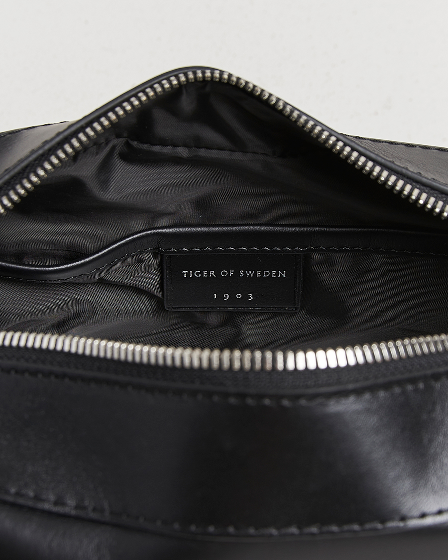 Herren | Taschen | Tiger of Sweden | Balnea Smooth Leather Washbag Black