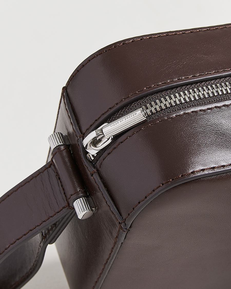 Herren | Taschen | Tiger of Sweden | Balnea Smooth Leather Washbag Dark Brown