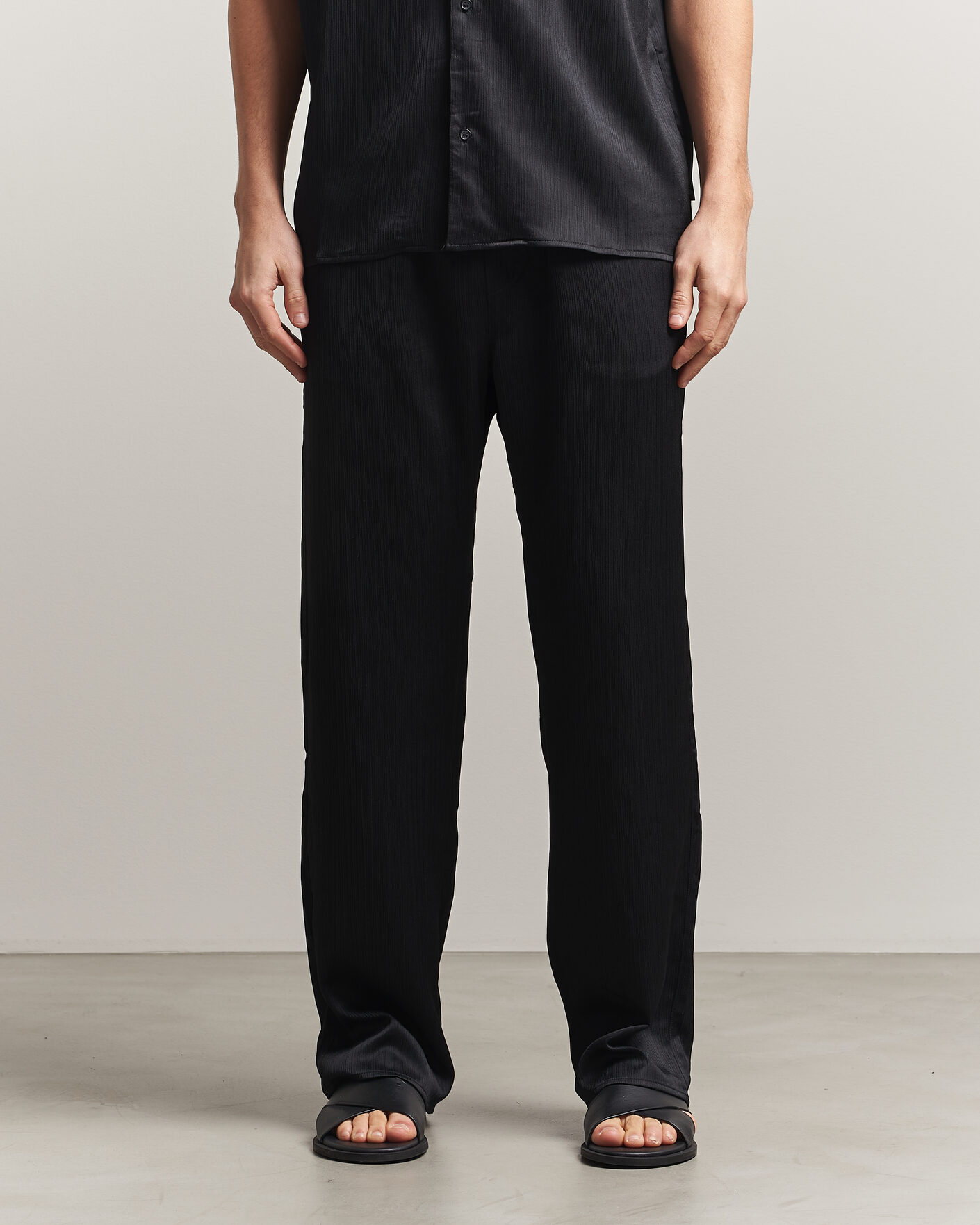 Herren | Hosen | LES DEUX | Houston Plissé Pants Black