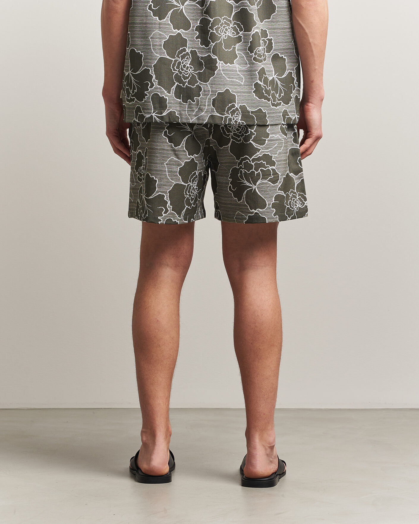 Herren | Shorts | LES DEUX | Charlie Poppy AOP Shorts Olive Night