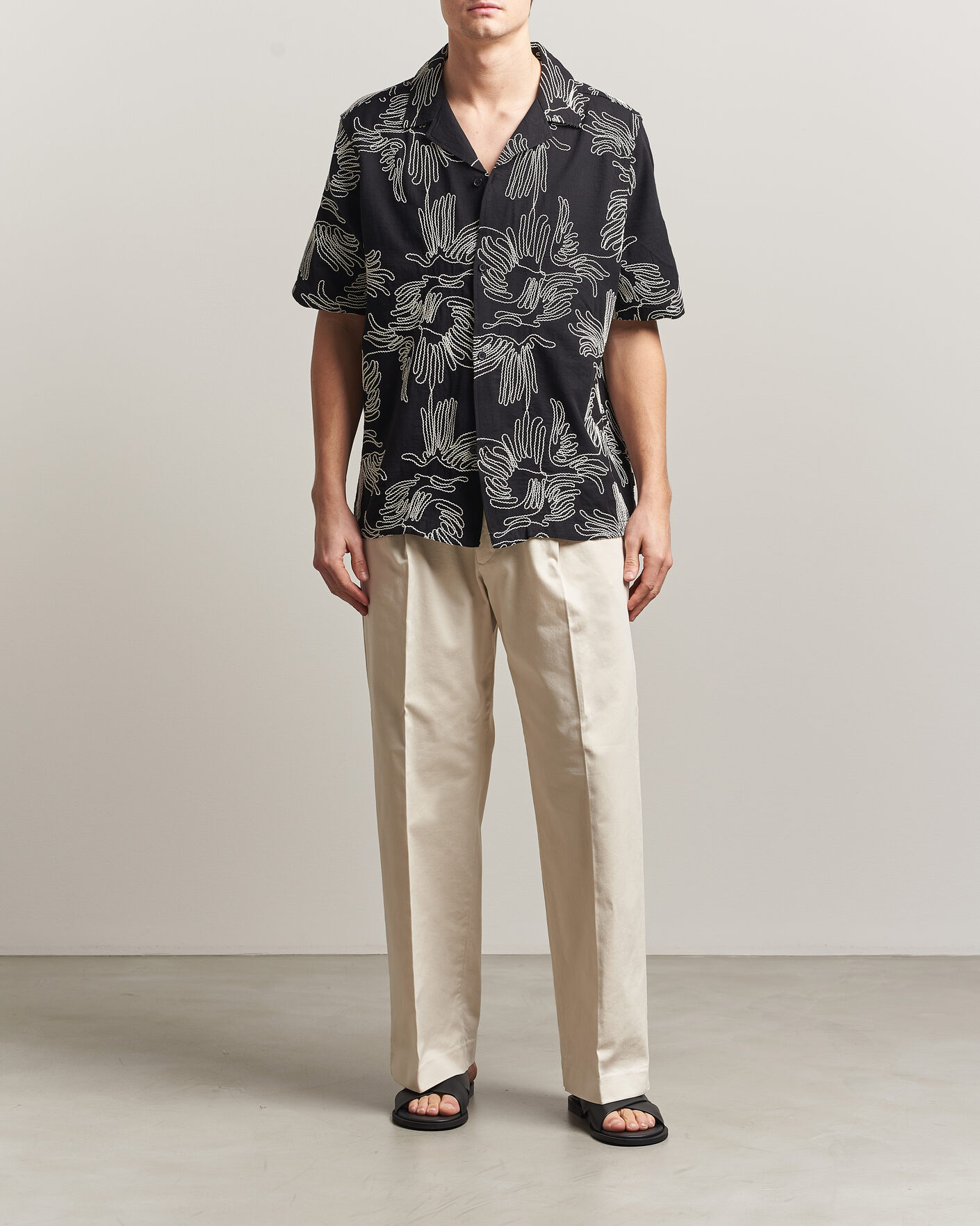 Herren | Hemden | LES DEUX | Liam AOE Flower Short Sleeve Shirt Black