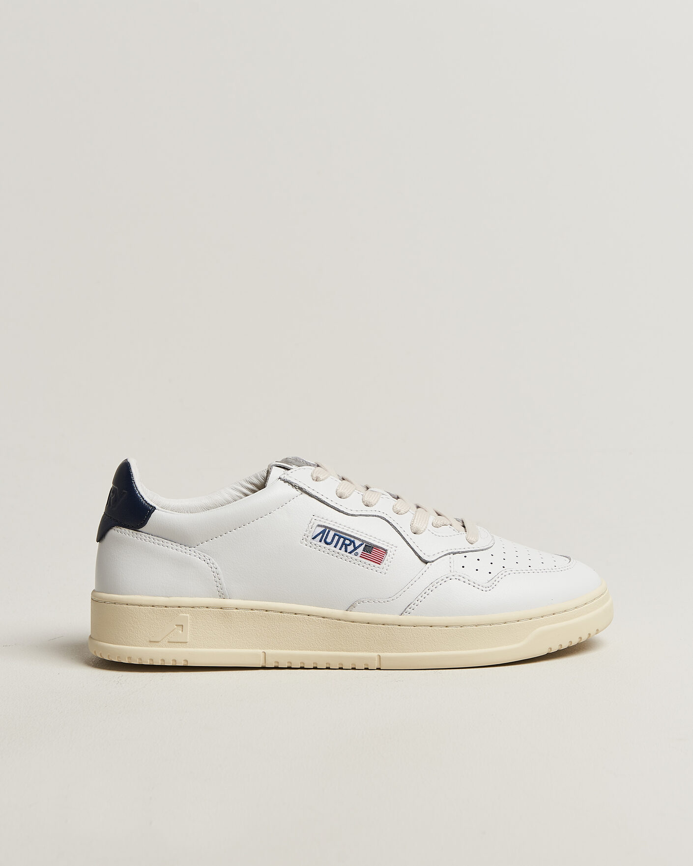Herren | Sneaker | Autry | Medalist Low Sneaker White/Space