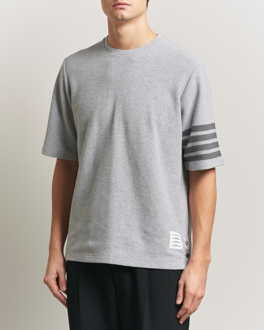 Herren | T-Shirts | Thom Browne | Textured Pique 4 Bar T-Shirt Pale Grey