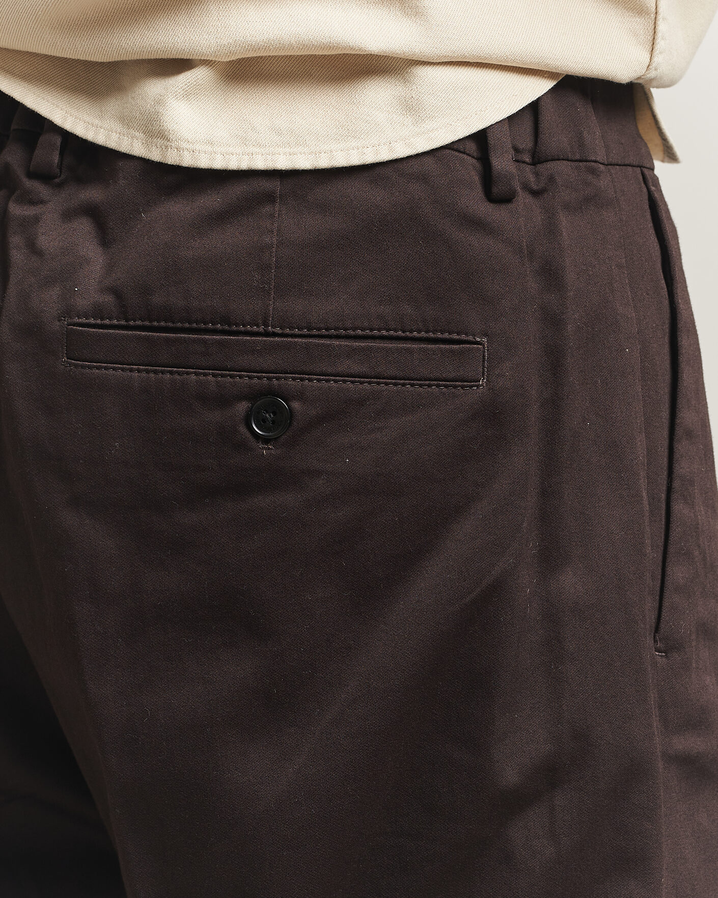 Herren | Hosen | NN07 | Kay Cotton Pleated Trousers Deep Truffle