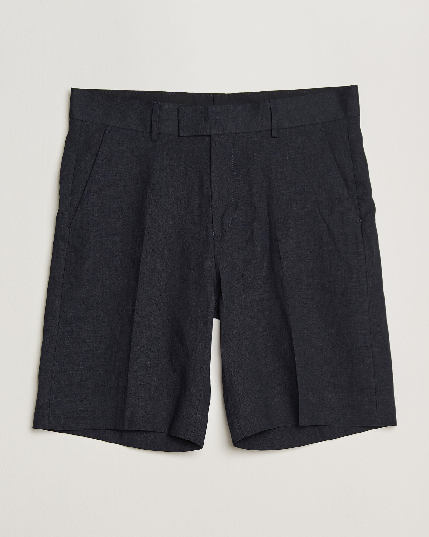 Herren | Shorts | Tiger of Sweden | Troy Pleated Linen Shorts Midnight Blue