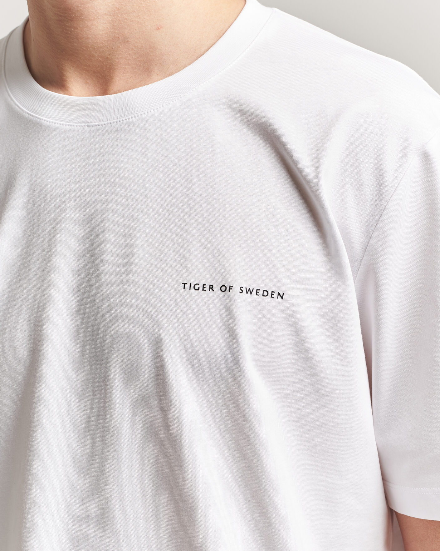 Herren | T-Shirts | Tiger of Sweden | Pro Cotton Logo T-Shirt Pure White