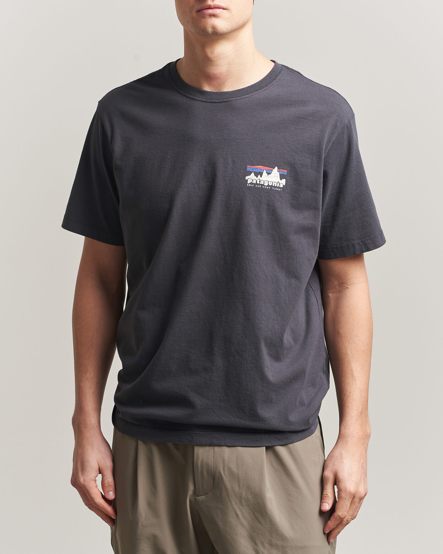 Herren | T-Shirts | Patagonia | 73 Skyline Logo T-Shirt Ink Black