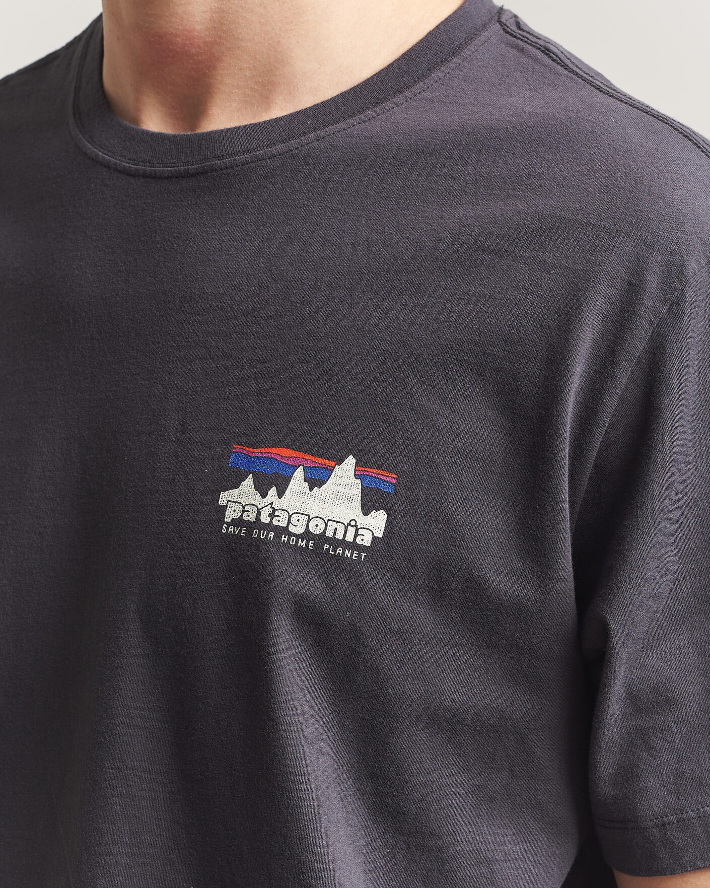 Herren | T-Shirts | Patagonia | 73 Skyline Logo T-Shirt Ink Black