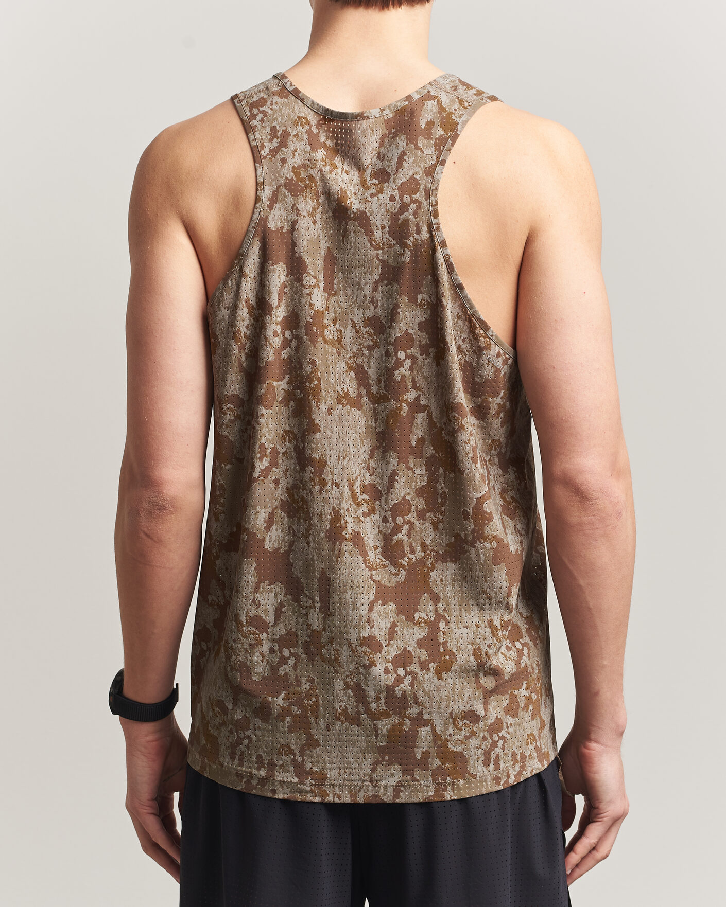 Herren | T-Shirts | Satisfy | Space-O Singlet Camo
