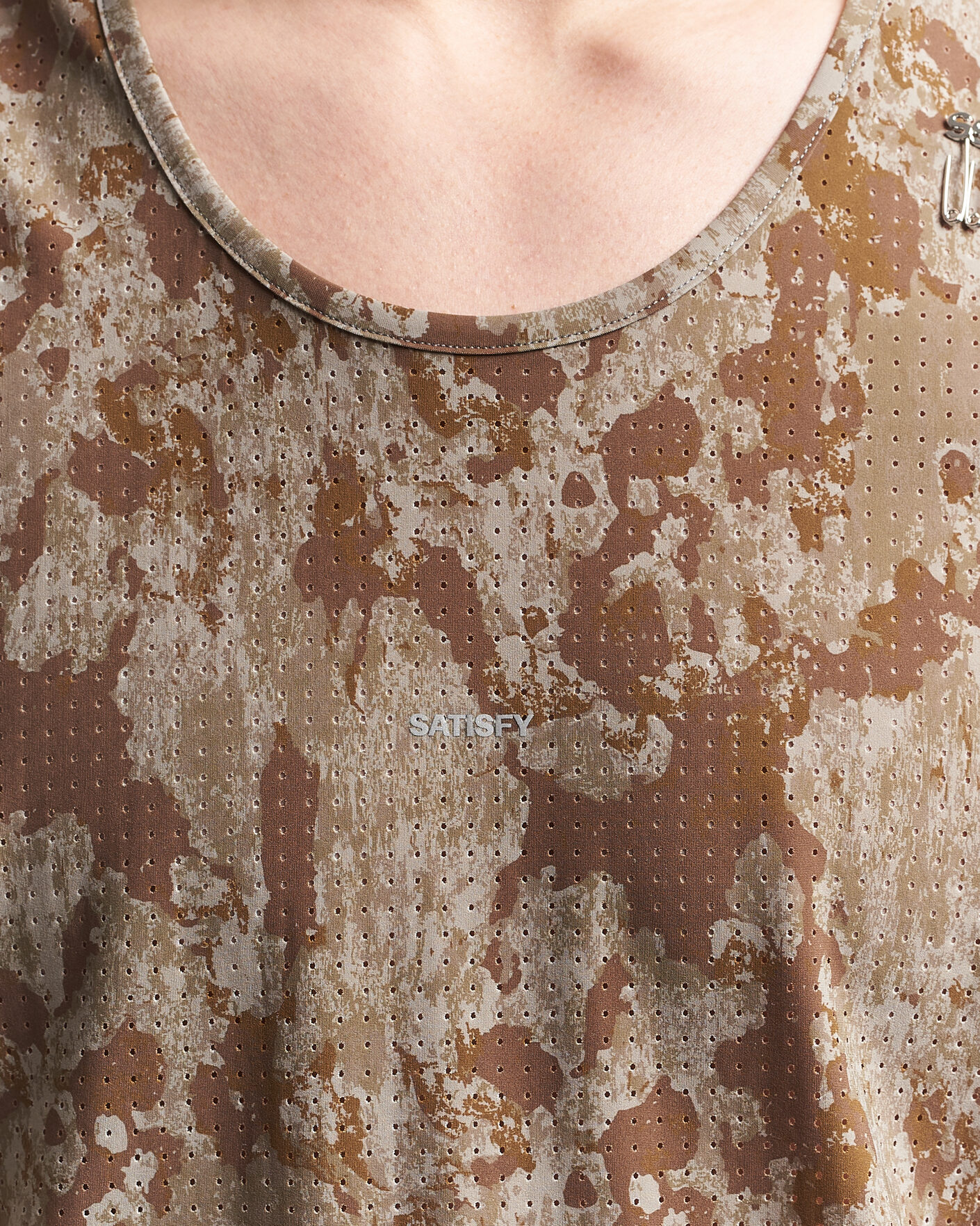 Herren | T-Shirts | Satisfy | Space-O Singlet Camo