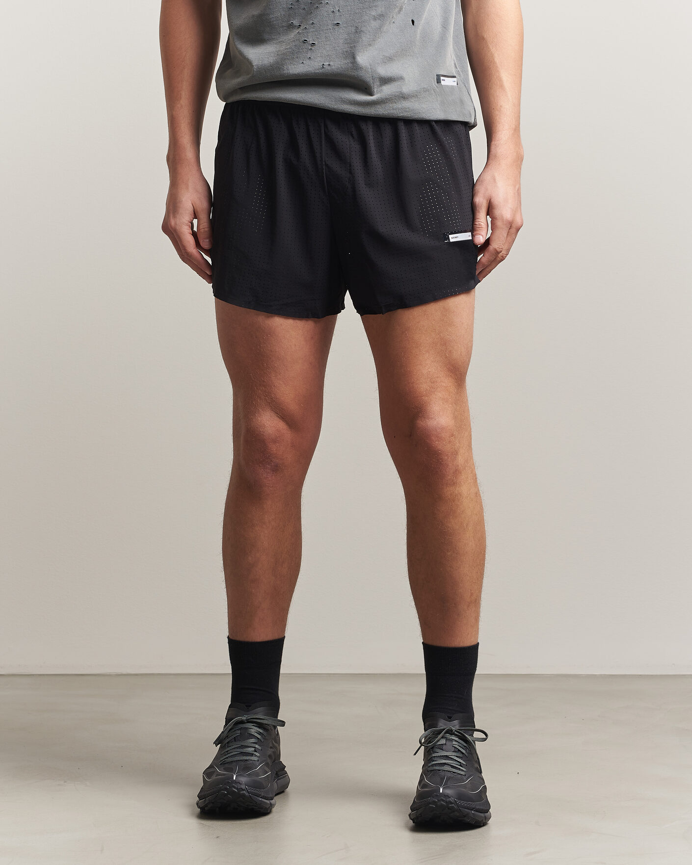 Herren | Shorts | Satisfy | Space-O 2.5 Inch Shorts Black