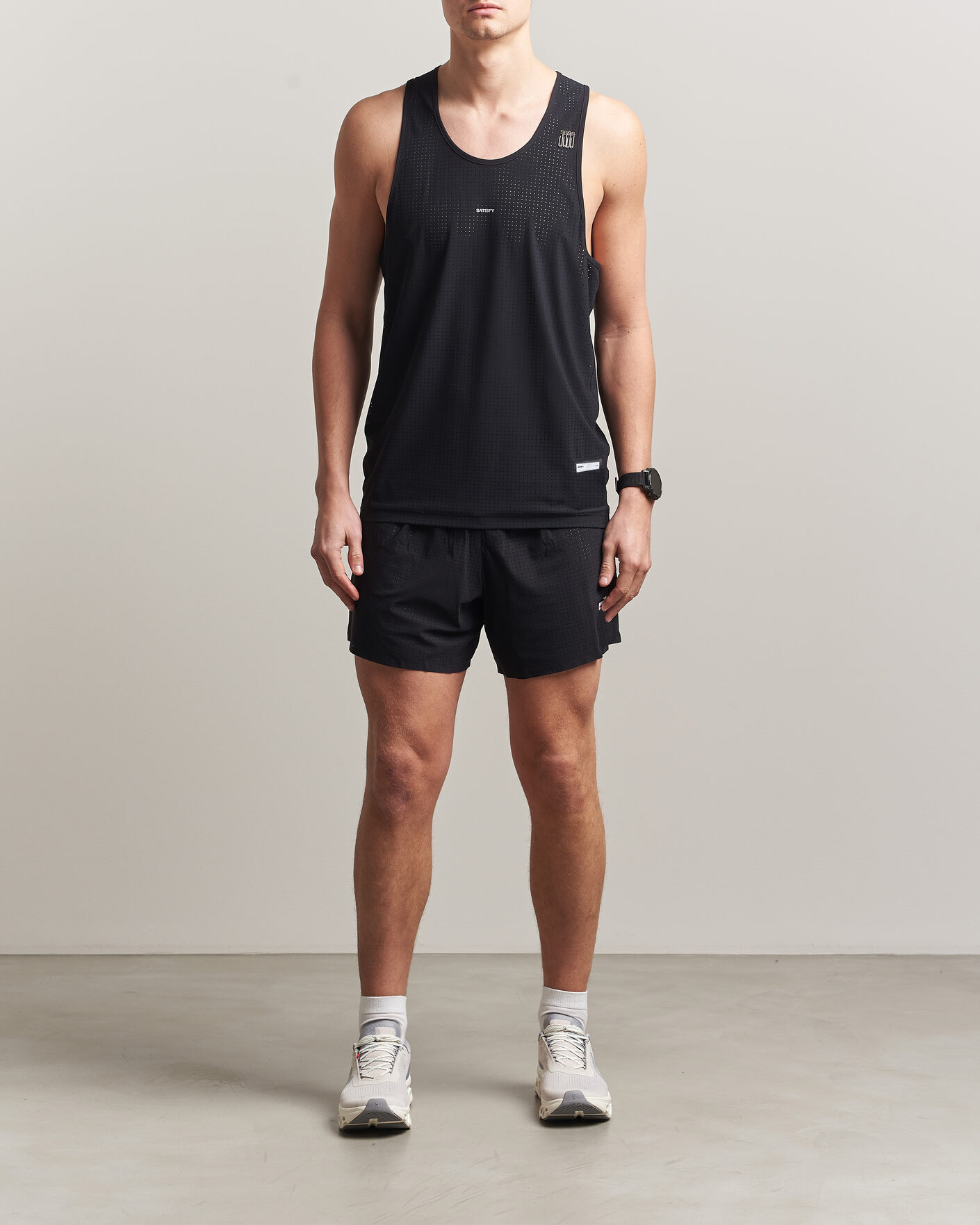 Herren | T-Shirts | Satisfy | Space-O Singlet Black