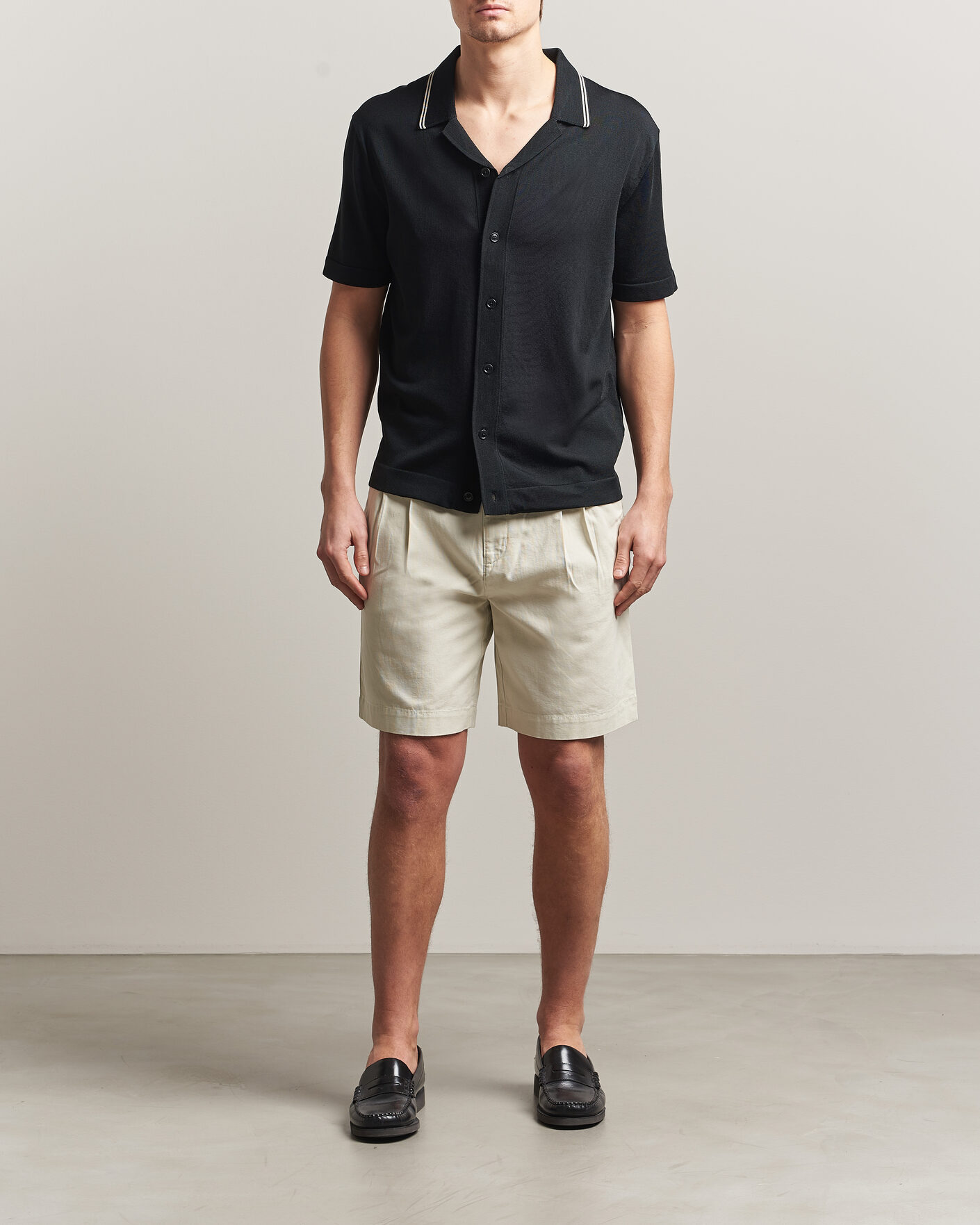 Herren | Shorts | GANT | Relaxed Light Canvas Pleated Shorts Sand