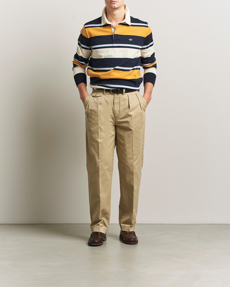 Herren | Hosen | GANT | Regular Pleated Twill Chinos Woody Beige
